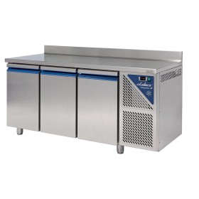DALMEC - Table réfrigérée négative avec dosseret -18/-22°C - 350 L - 3 portes - Avec groupe logé