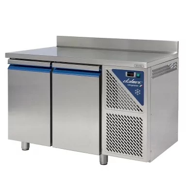 DALMEC - Table réfrigérée avec dosseret - Positive - 0/+10°C - 300 L - 2 portes - Sans groupe logé