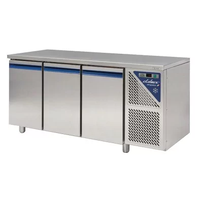 DALMEC - Table réfrigérée positive 0/+10°C - 460 L - 3 portes - Groupe logé