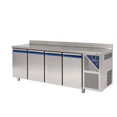 DALMEC - Table réfrigérée avec dosseret - Positive 0/+10°C - 630 L - 4 portes - Groupe logé