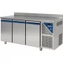 DALMEC - Table réfrigérée avec dosseret - Positive 0/+10°C - 606 L - 3 portes pleines - P. 800 - 600 x 400