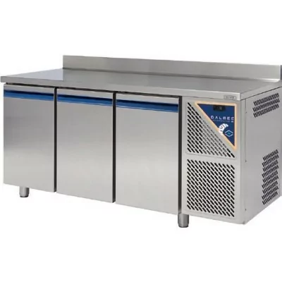 DALMEC - Table réfrigérée négative avec dosseret -18/-22°C - 606 L - 3 portes pleines - Sans groupe logé
