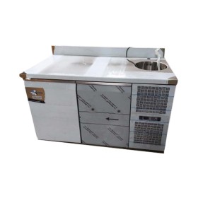 COLDLINE - Fin de série - Table réfrigérée 2 portes + dessus avec évier Prof 700